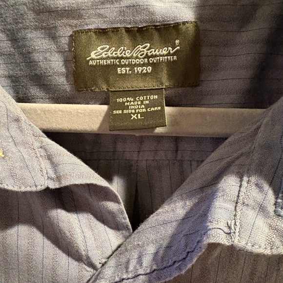 Eddie Bauer Men's Chambray Blue & Stripe Button-Down Shirt - Men’s XL - Picture 4 of 8